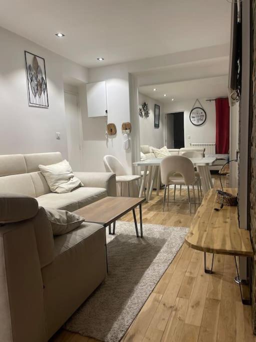 Le Kremlin-Bicêtre Appartement Convivial Pour Sejourner מראה חיצוני תמונה